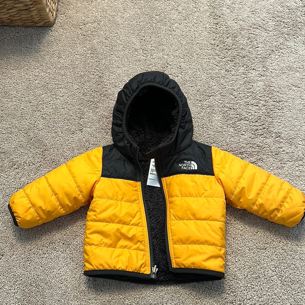 Infant The North Face reversible Mount Chimbo Jacket